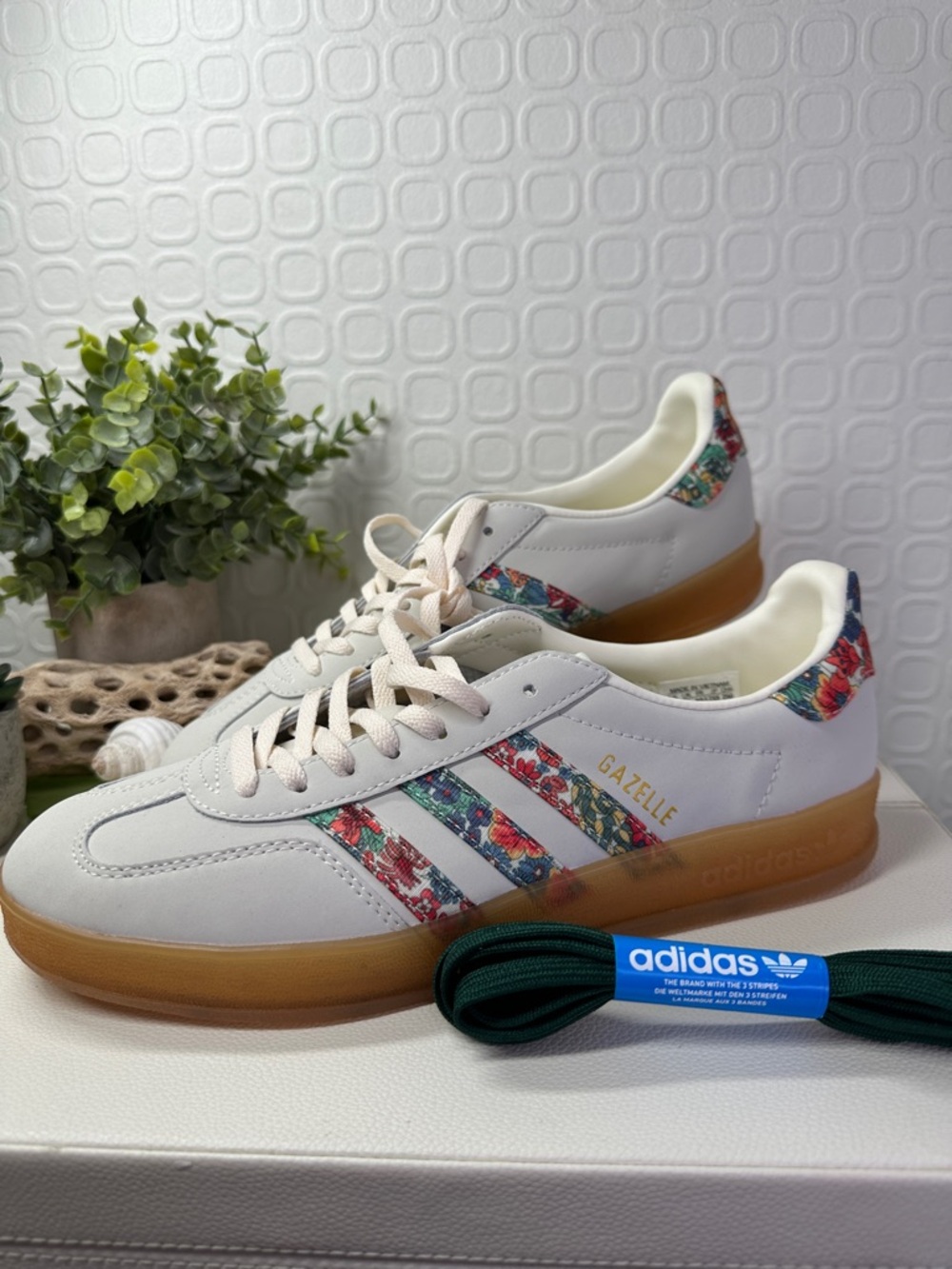 Gazelle Style Floral Stripe Sneakers Liberty Inspired Not Authenticated US 8.5